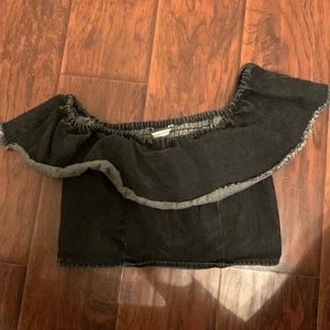 Black of the shoulder crop top